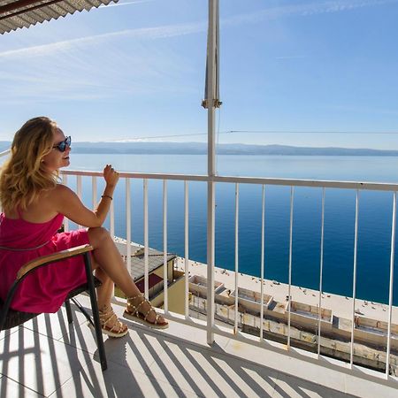 Sunny Apartment Omiš Exterior foto