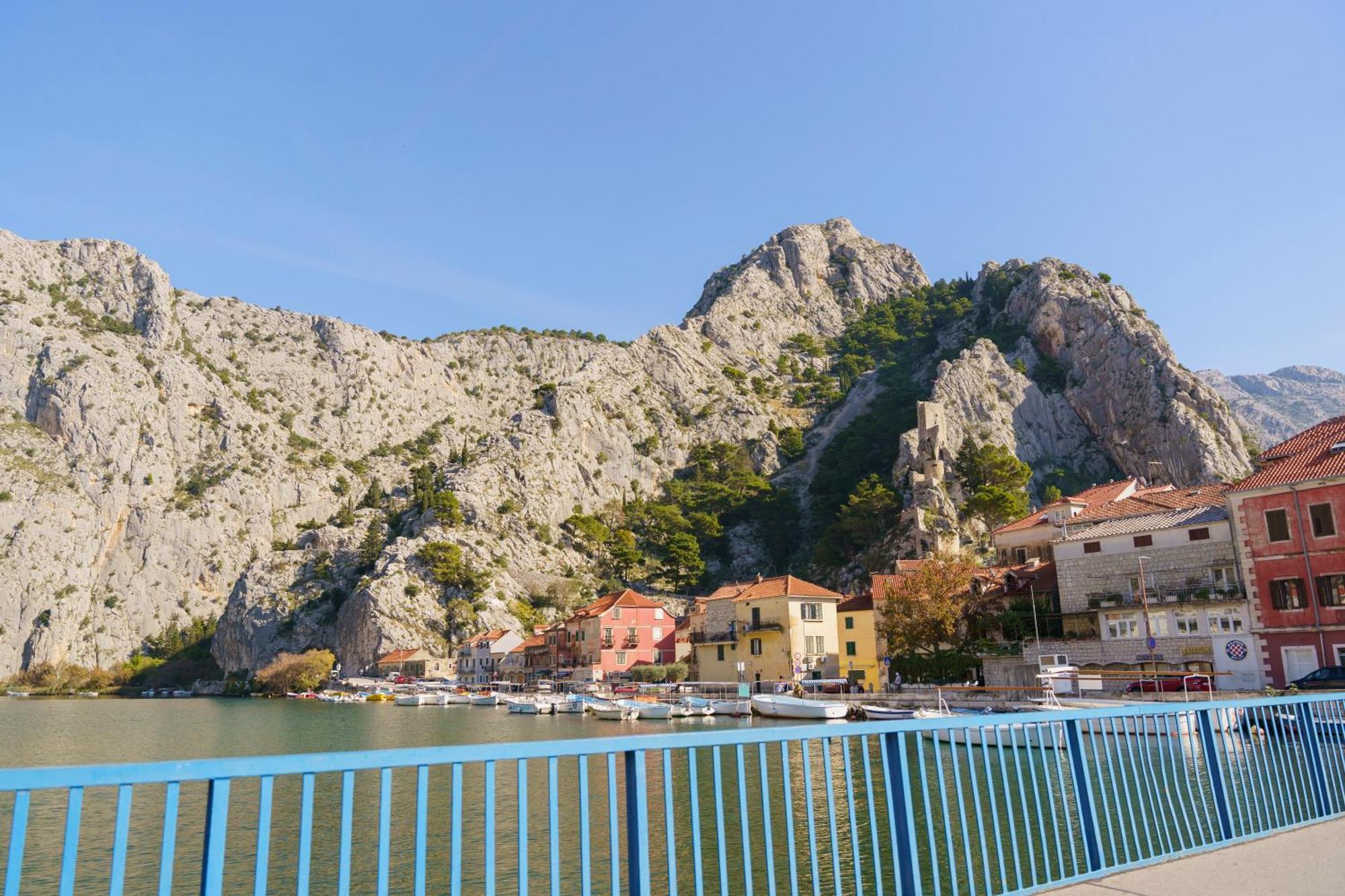Sunny Apartment Omiš Exterior foto