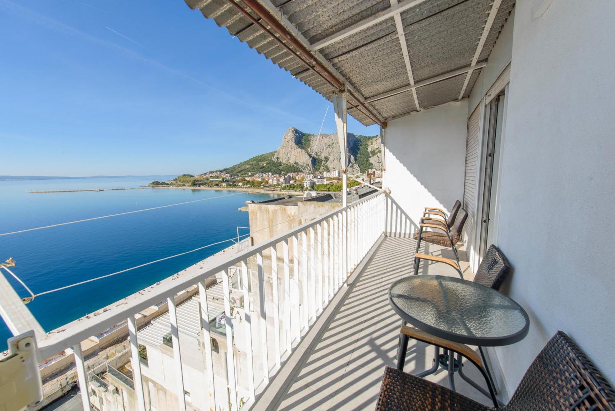Sunny Apartment Omiš Exterior foto